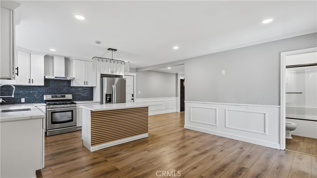 726 W Franklin