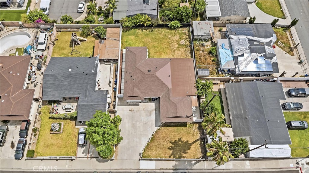 726 W Franklin