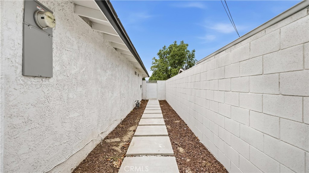 726 W Franklin