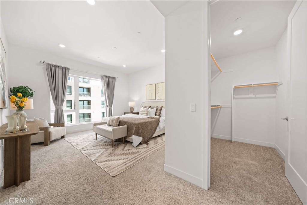 2510 Rivington