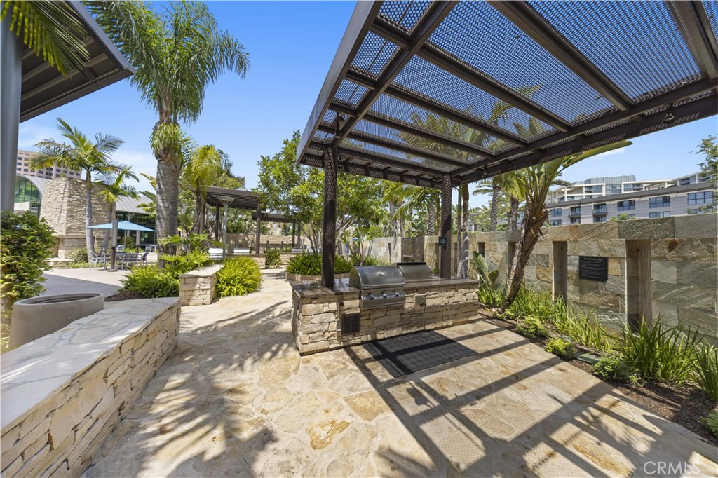 2510 Rivington