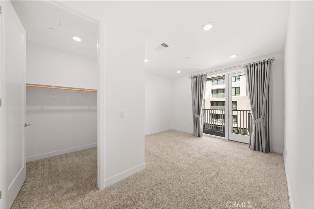 2510 Rivington
