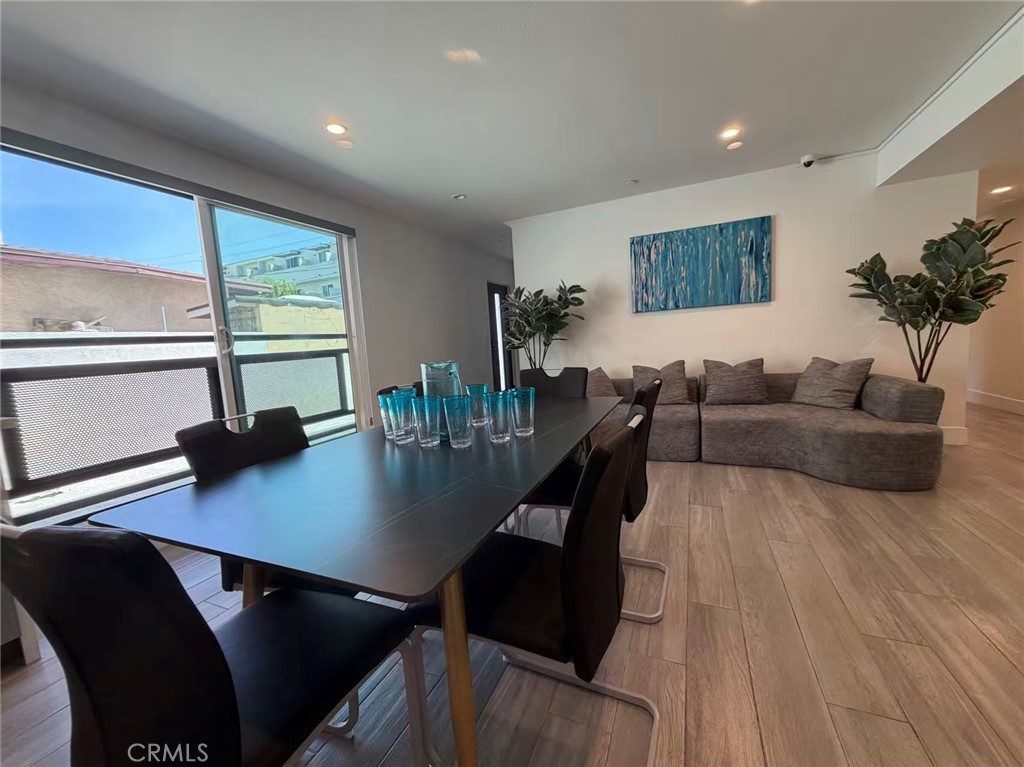 5654 La Mirada Avenue