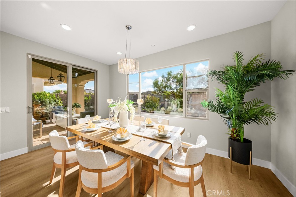 1 Intriga Court