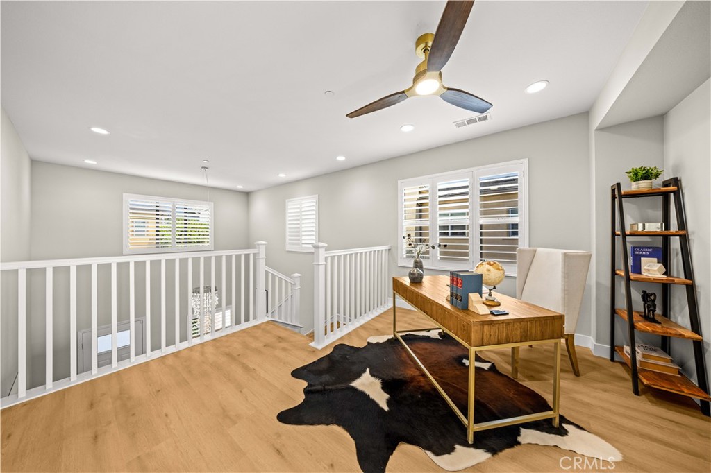 1 Intriga Court