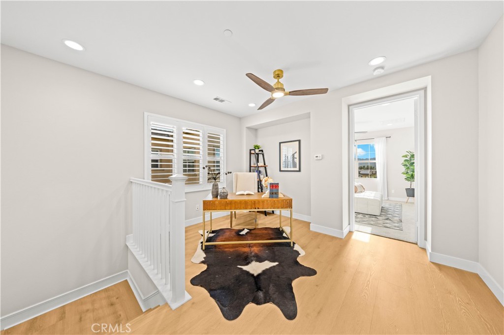1 Intriga Court
