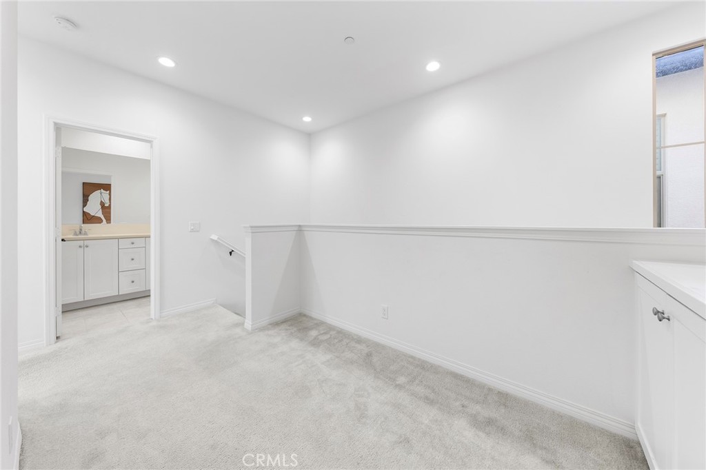 117 Henson