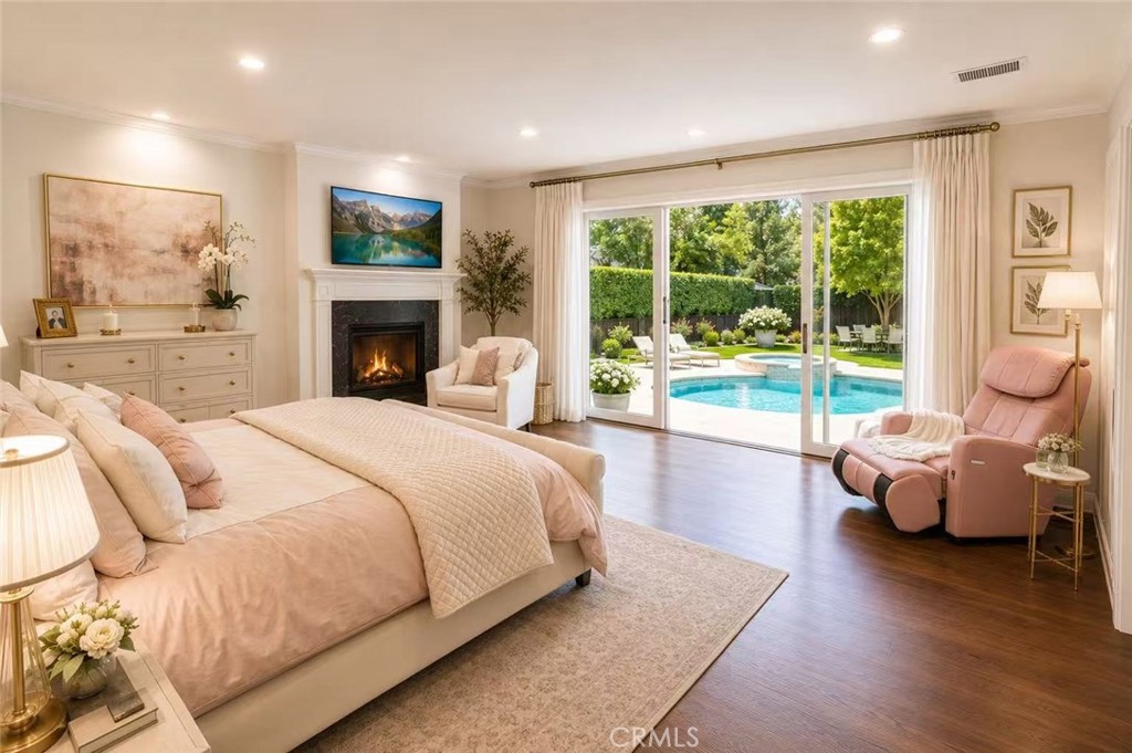 325 W Bellevue
