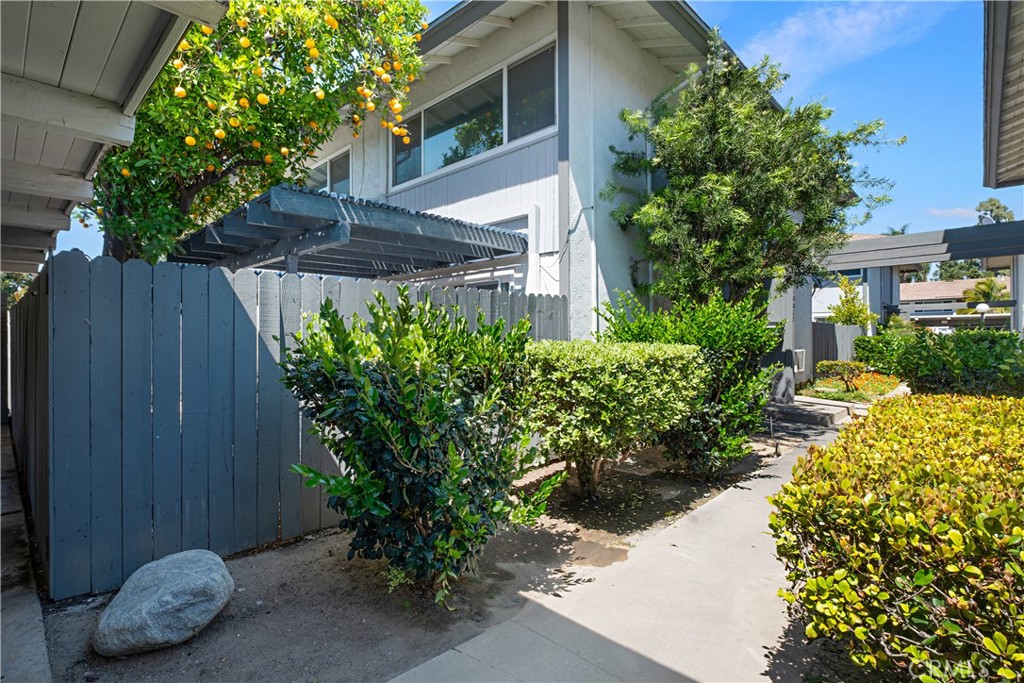 16605 Townhouse