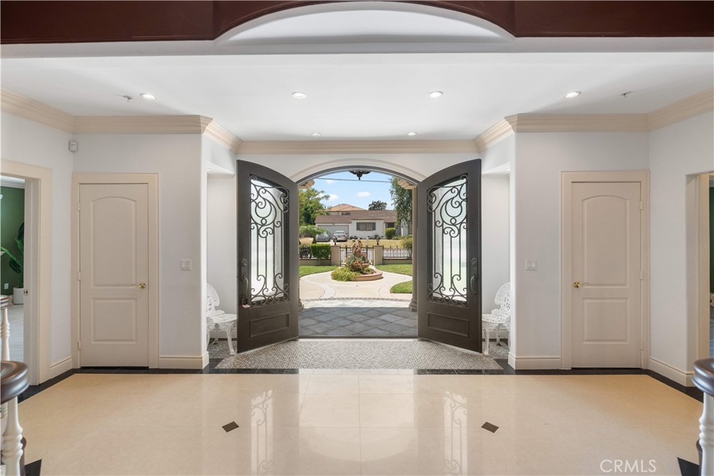 1104 E Camino Real