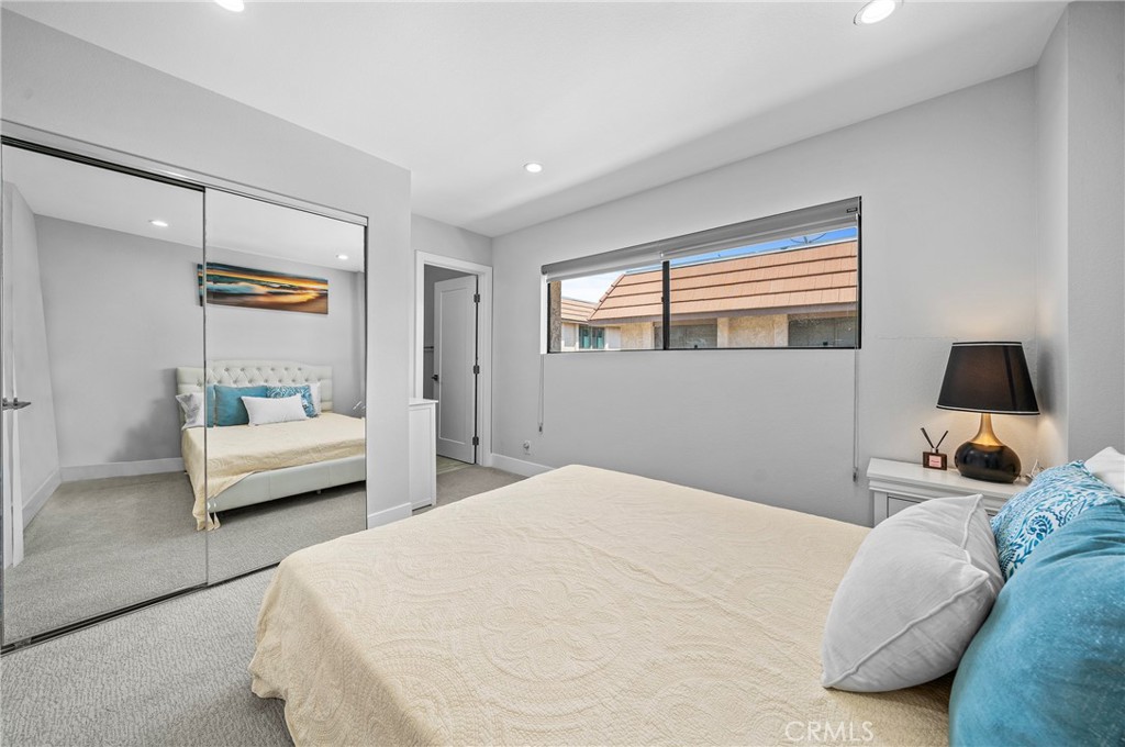 848 W Huntington 23