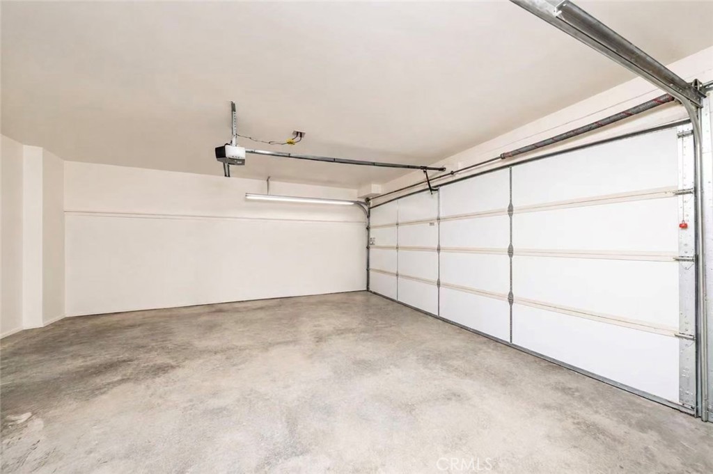 848 W Huntington 23