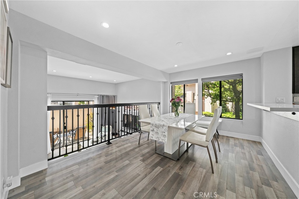 848 W Huntington 23