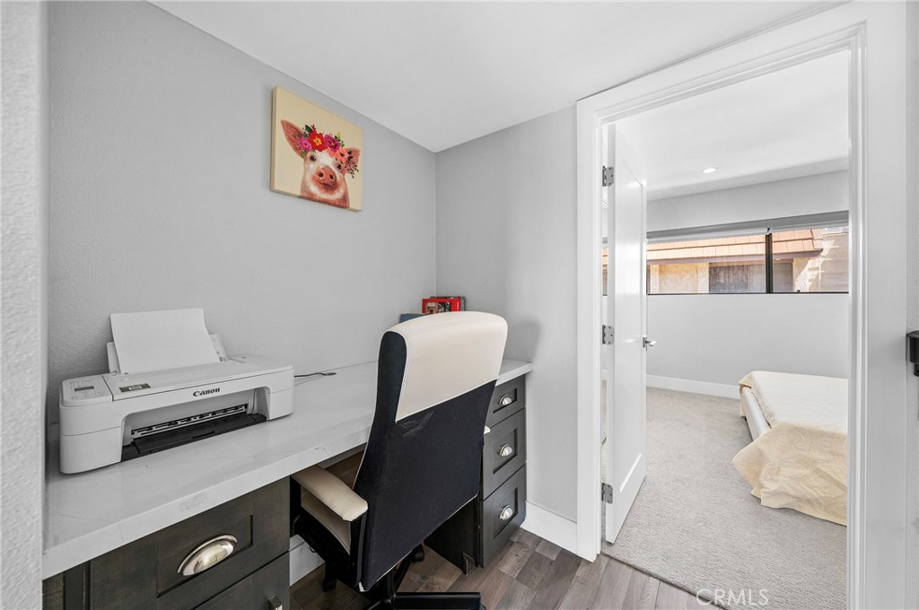 848 W Huntington 23