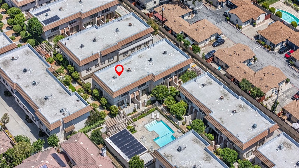 848 W Huntington 23