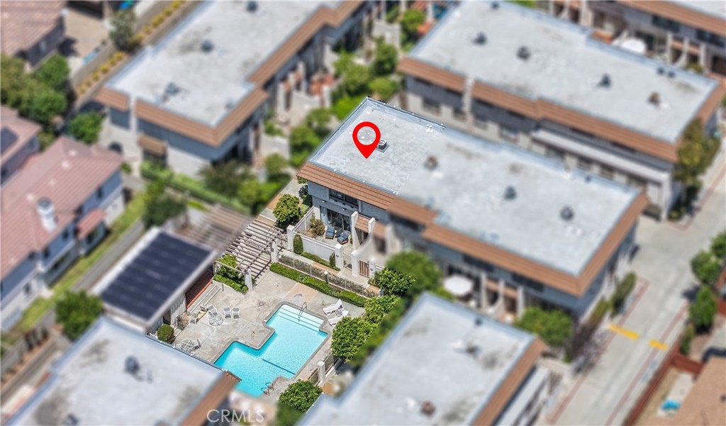848 W Huntington 23