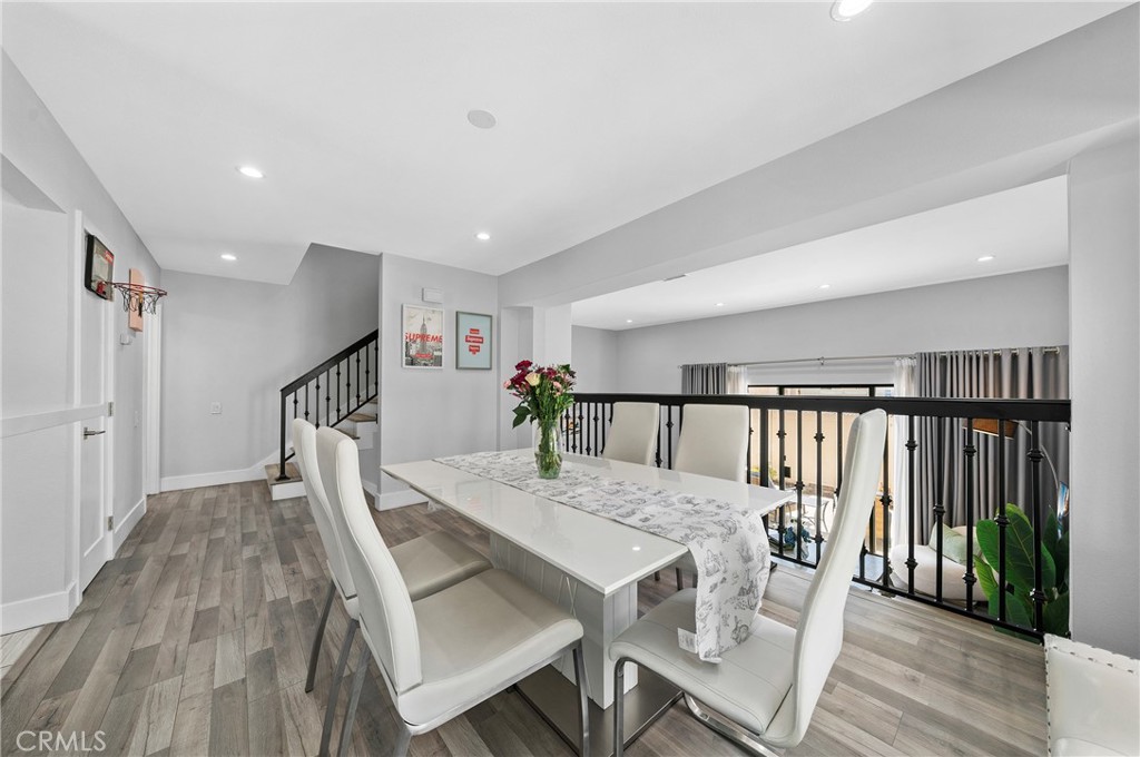 848 W Huntington 23