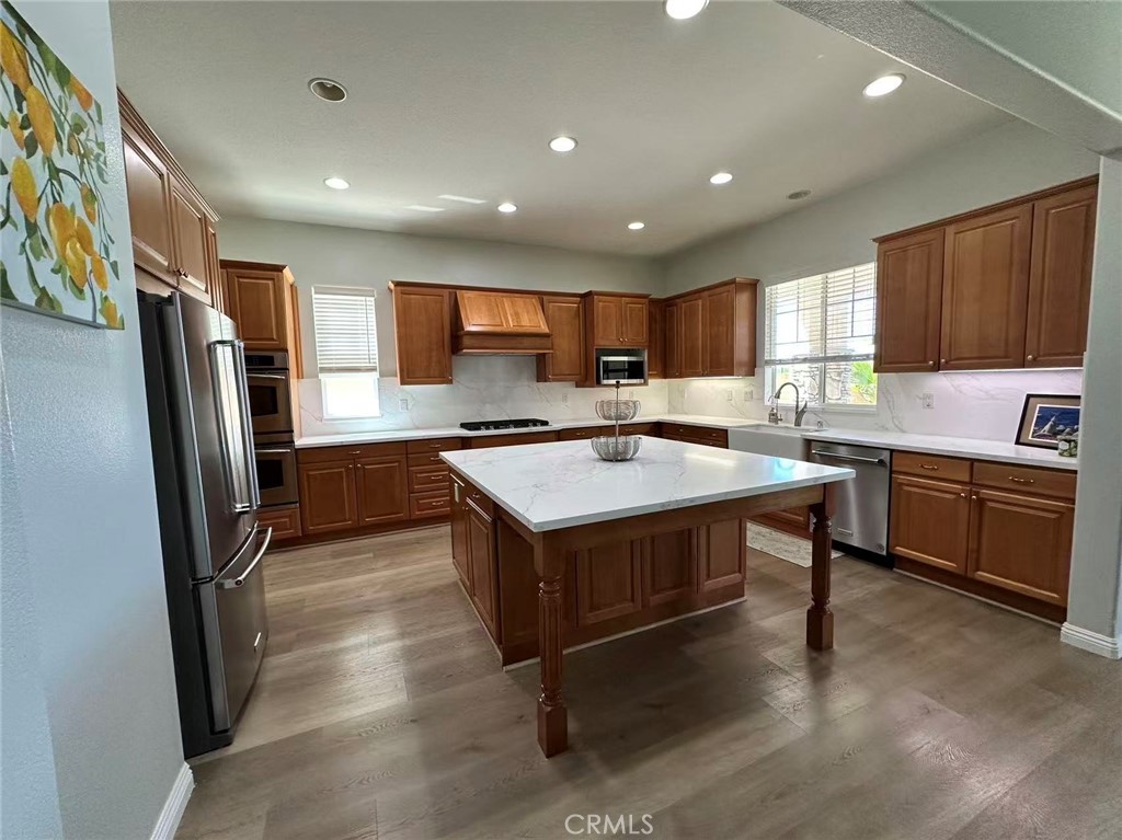 22276 Silverpointe