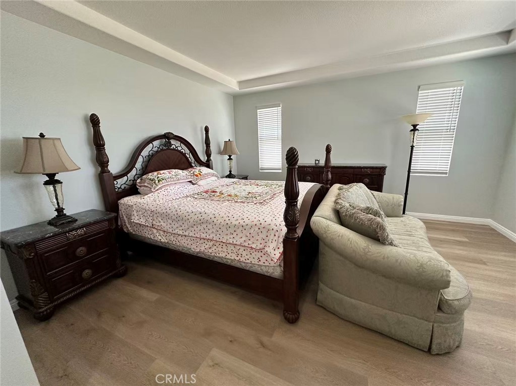 22276 Silverpointe