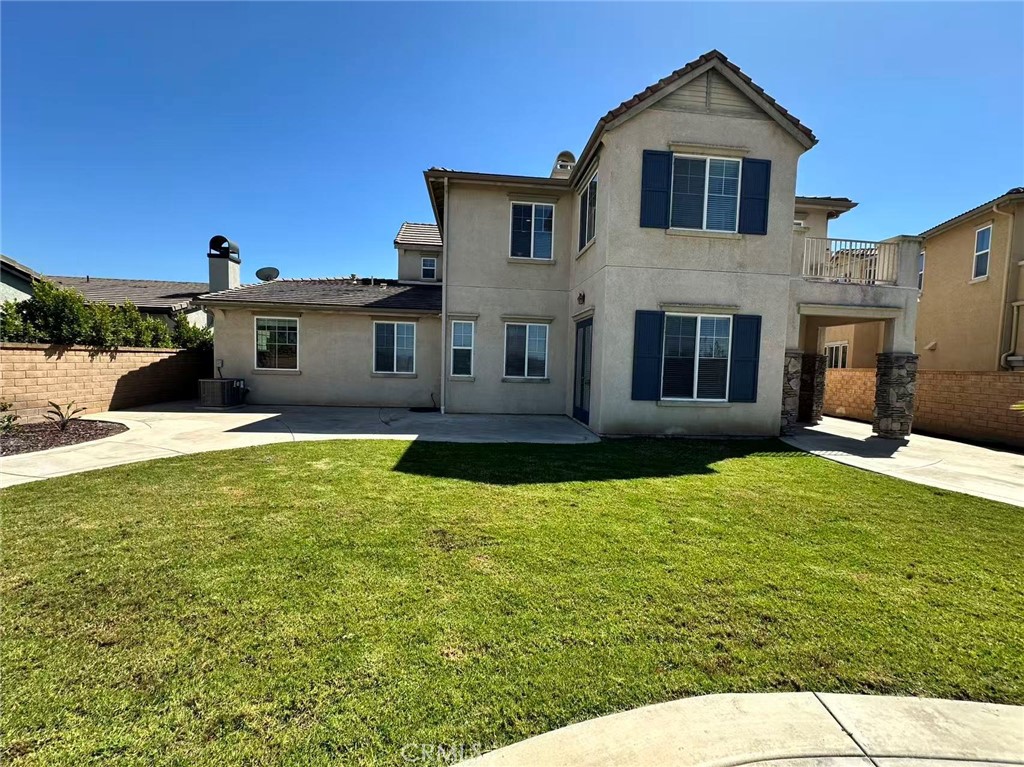 22276 Silverpointe