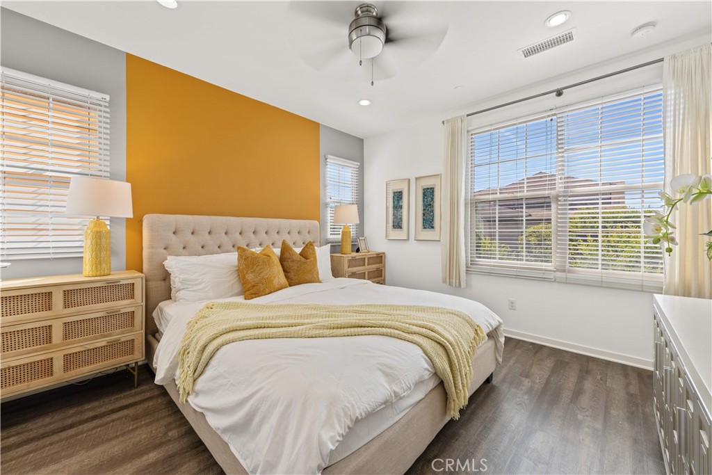 56 Bay Layrel