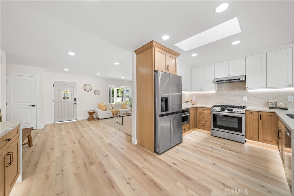 14592 Highcrest Cir.