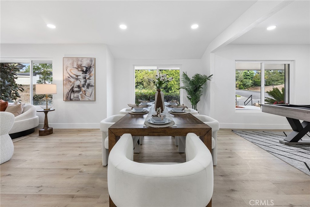 3300 E Whitebirch