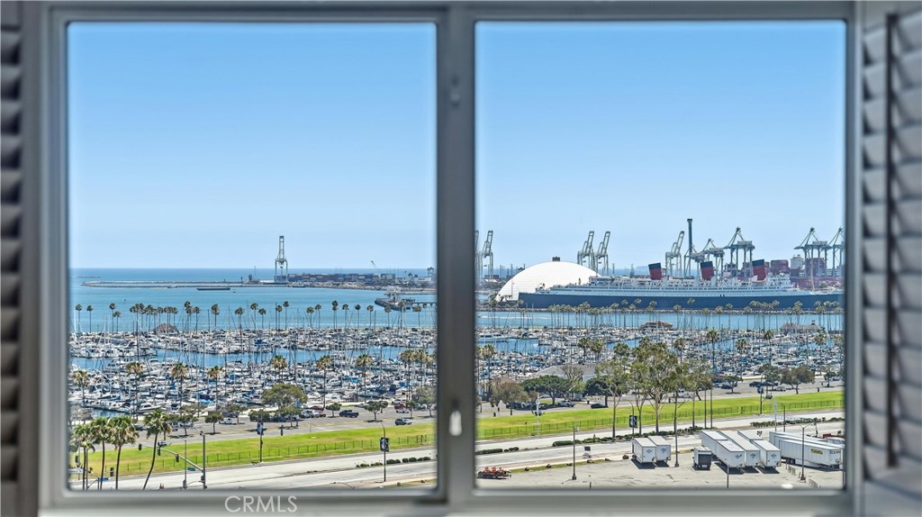 525 E Seaside Way 1105