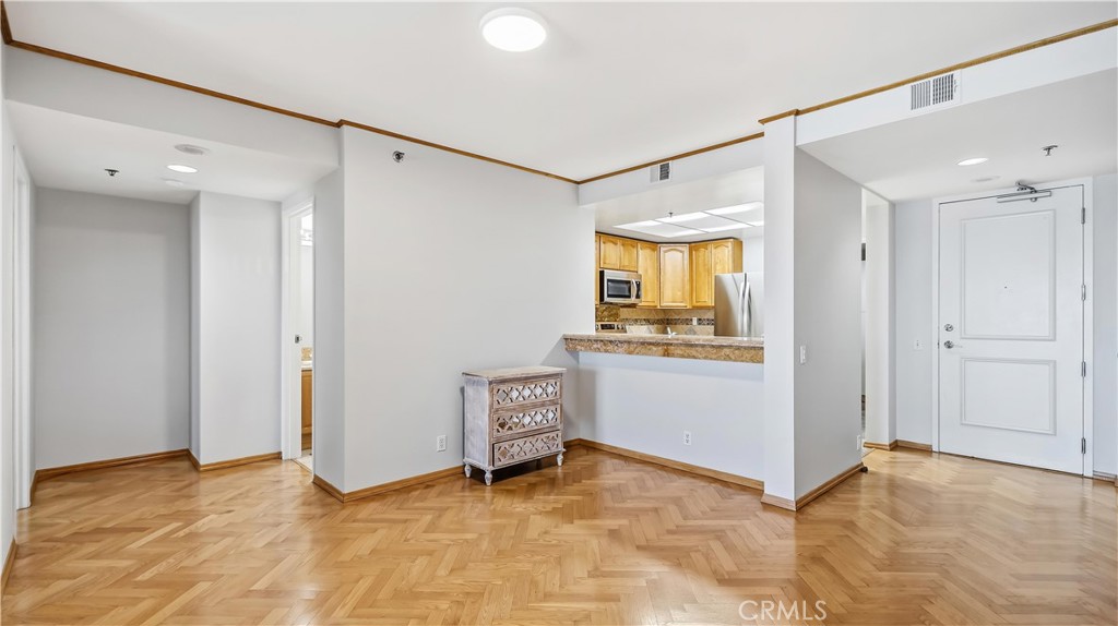 525 E Seaside Way 1105