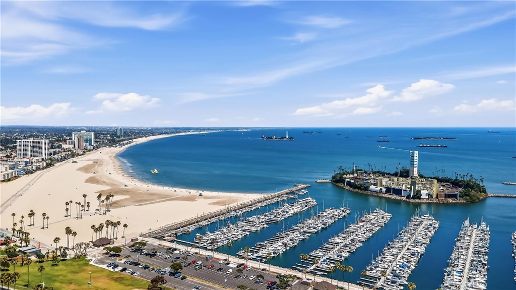 525 E Seaside Way 1105