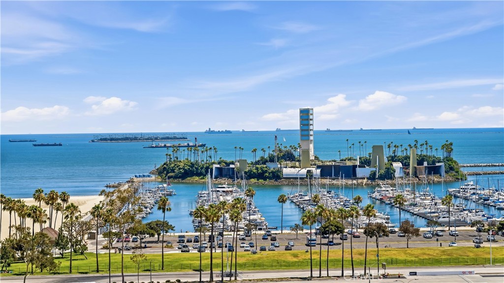 525 E Seaside Way 1105