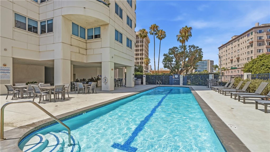 525 E Seaside Way 1105