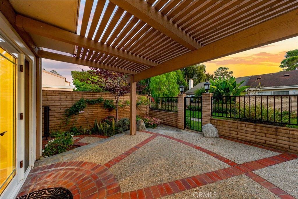 54 Willow Tree
