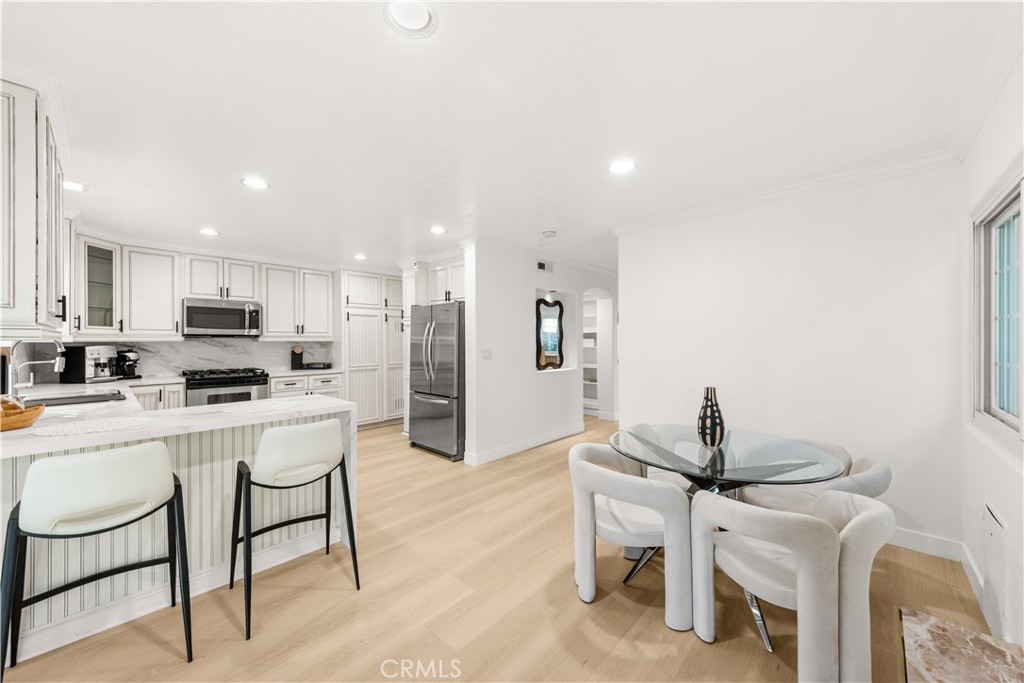54 Willow Tree