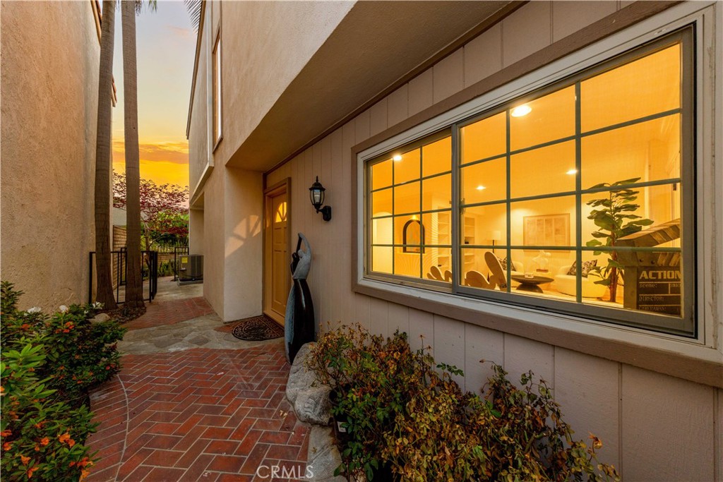 54 Willow Tree