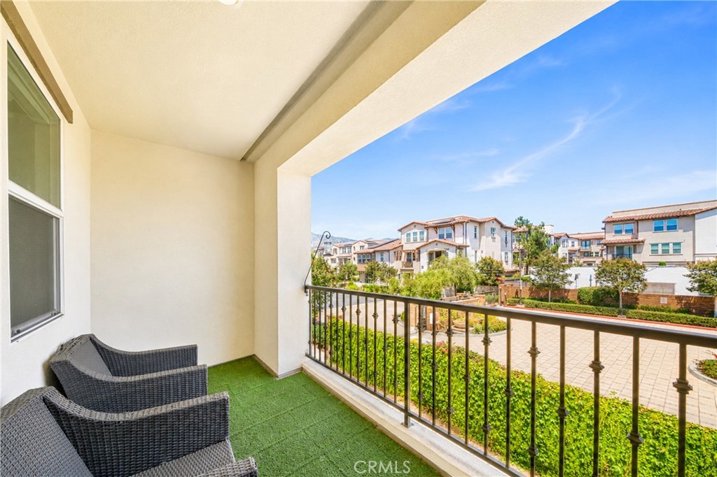 601 W Foothill Blvd 71