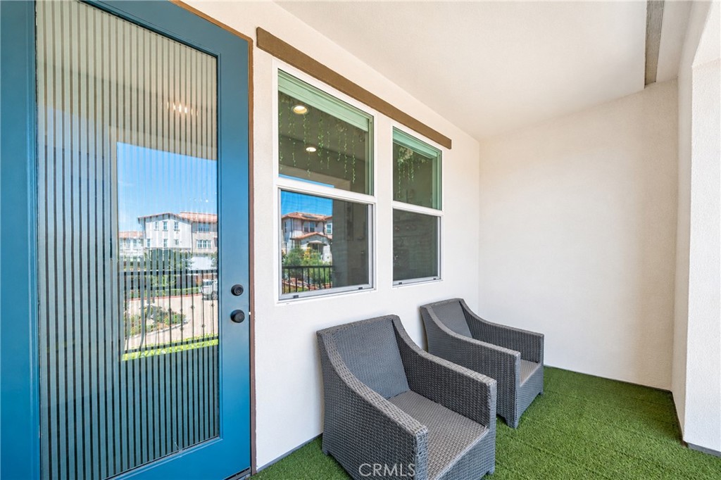 601 W Foothill Blvd 71