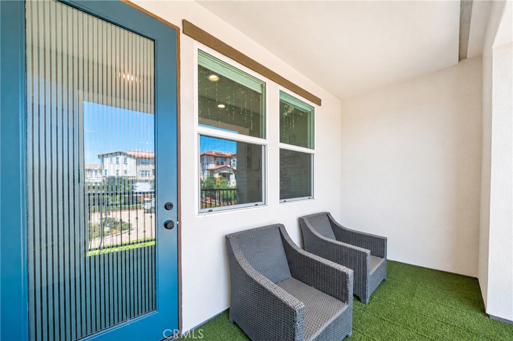 601 W Foothill Blvd 71