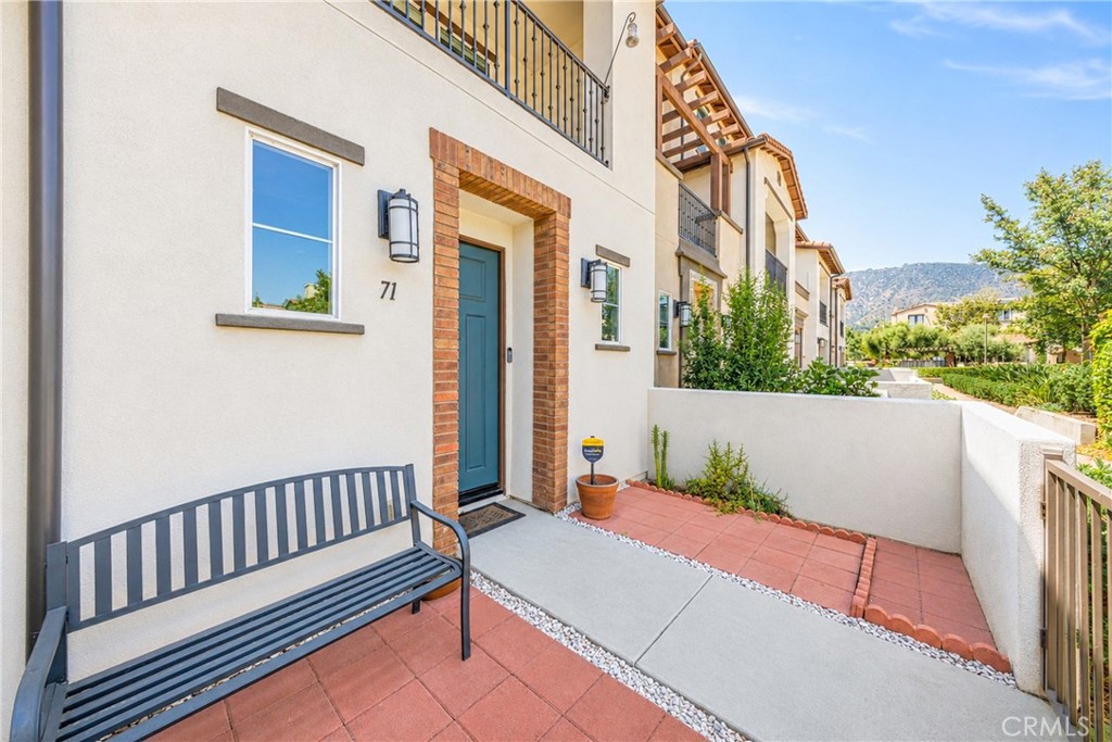 601 W Foothill Blvd 71