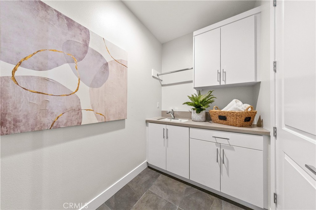 400 Riverbend