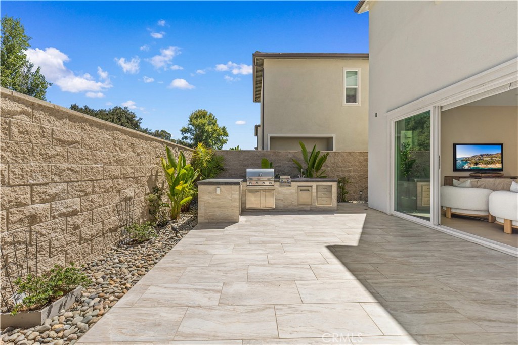 400 Riverbend