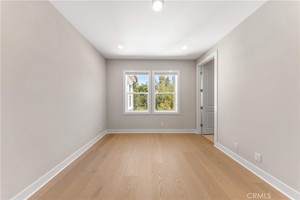 400 Riverbend