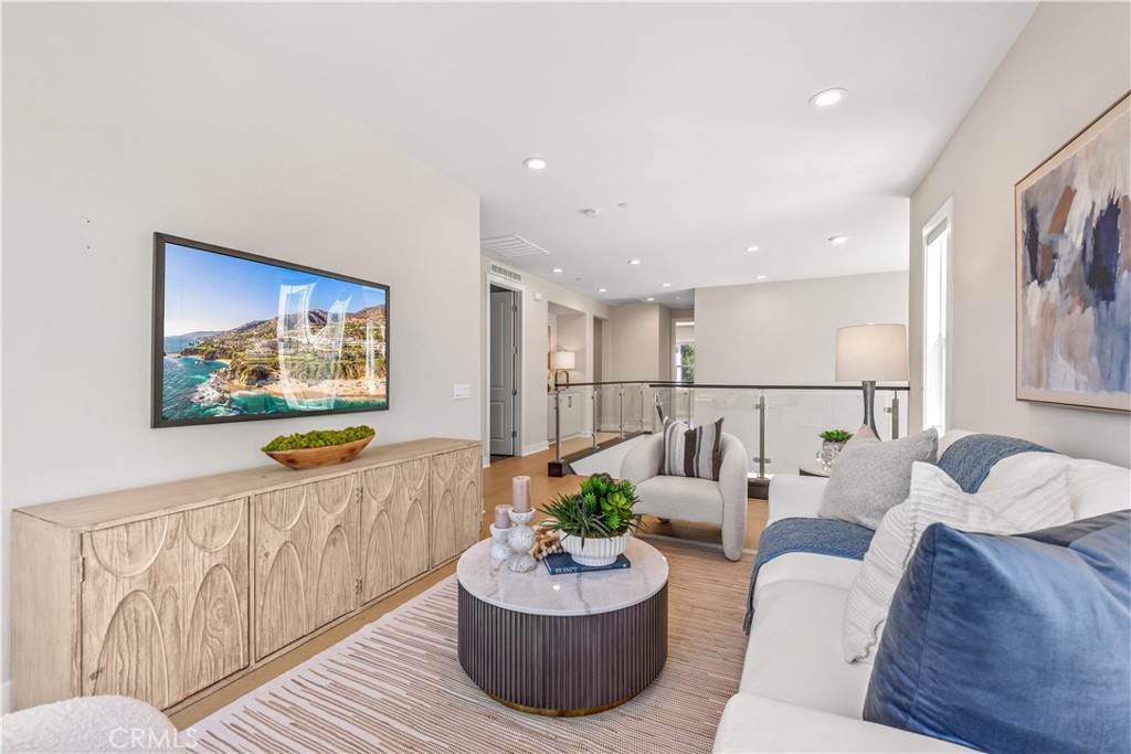 400 Riverbend