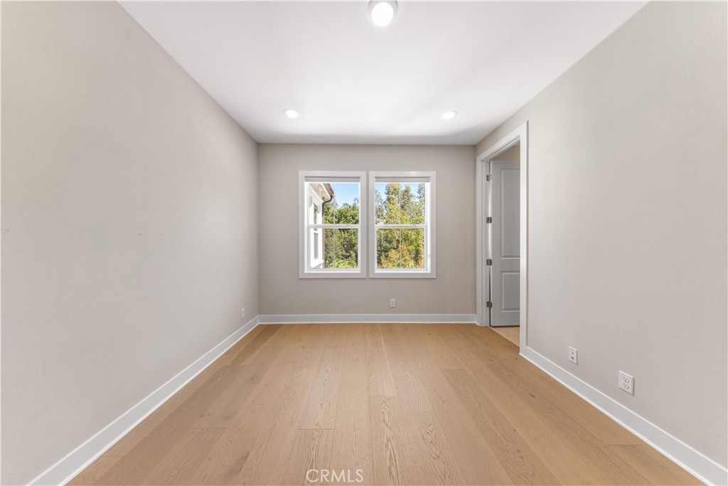 400 Riverbend