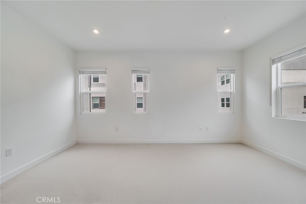 1338 S Urbana