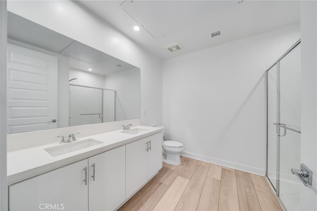1338 S Urbana
