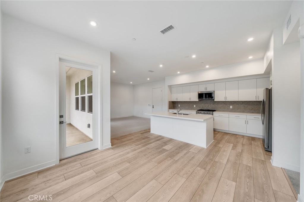 1338 S Urbana
