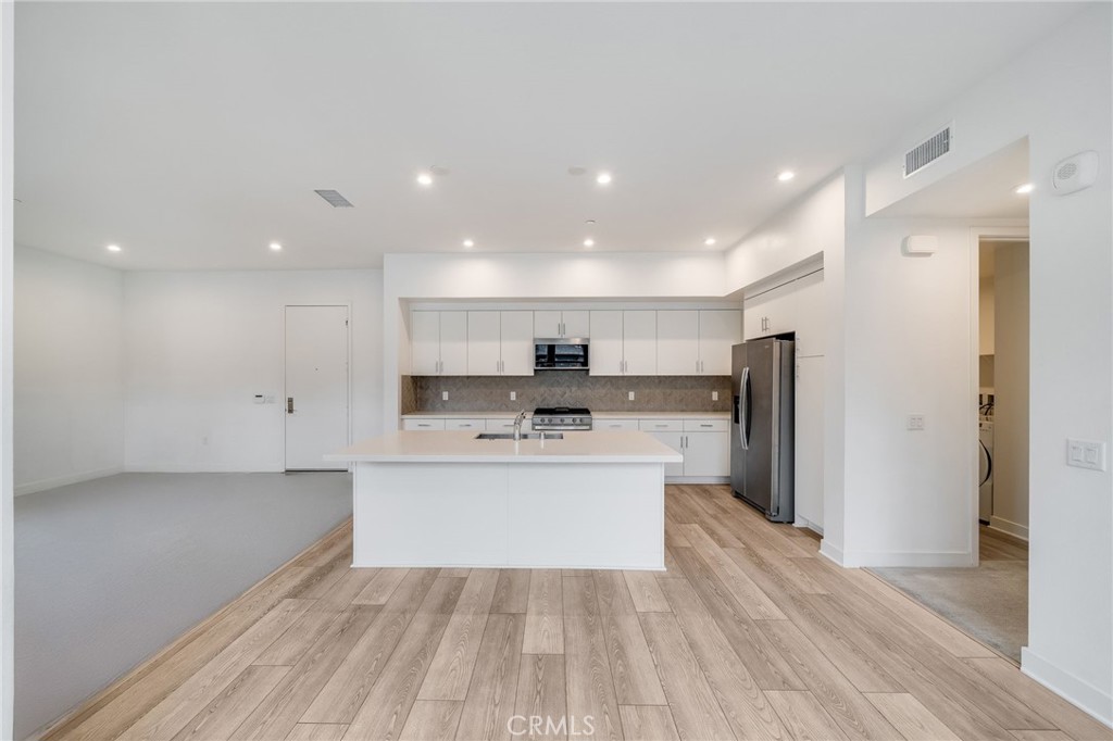 1338 S Urbana