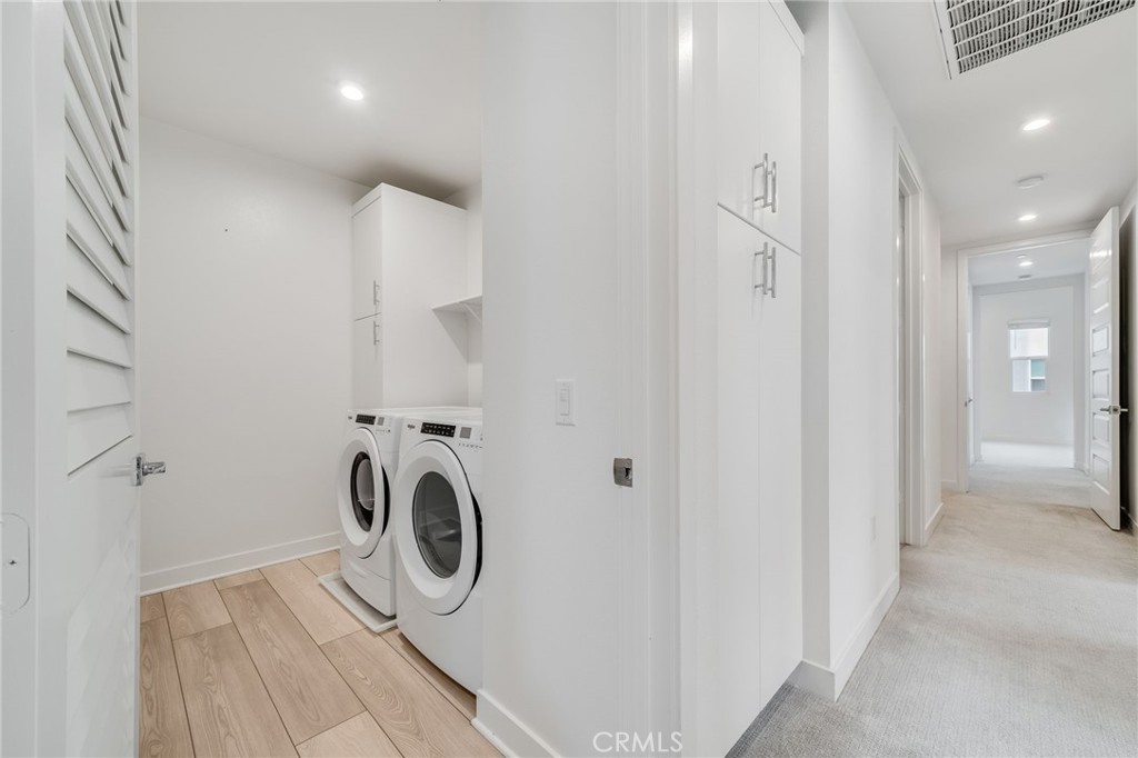1338 S Urbana