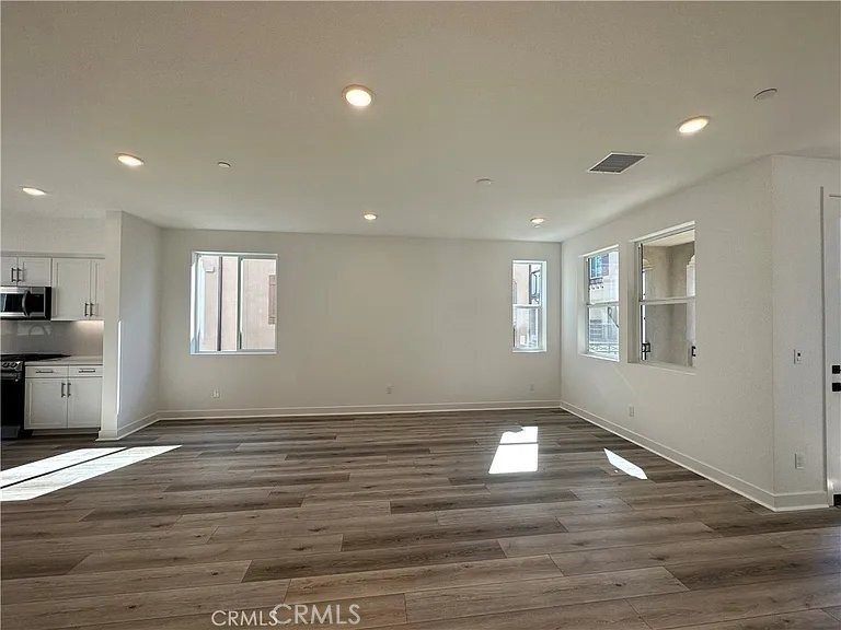 2317 W Broadway 41